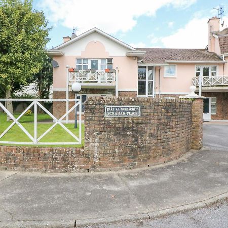 8 Scrahan Place Killarney Exterior photo
