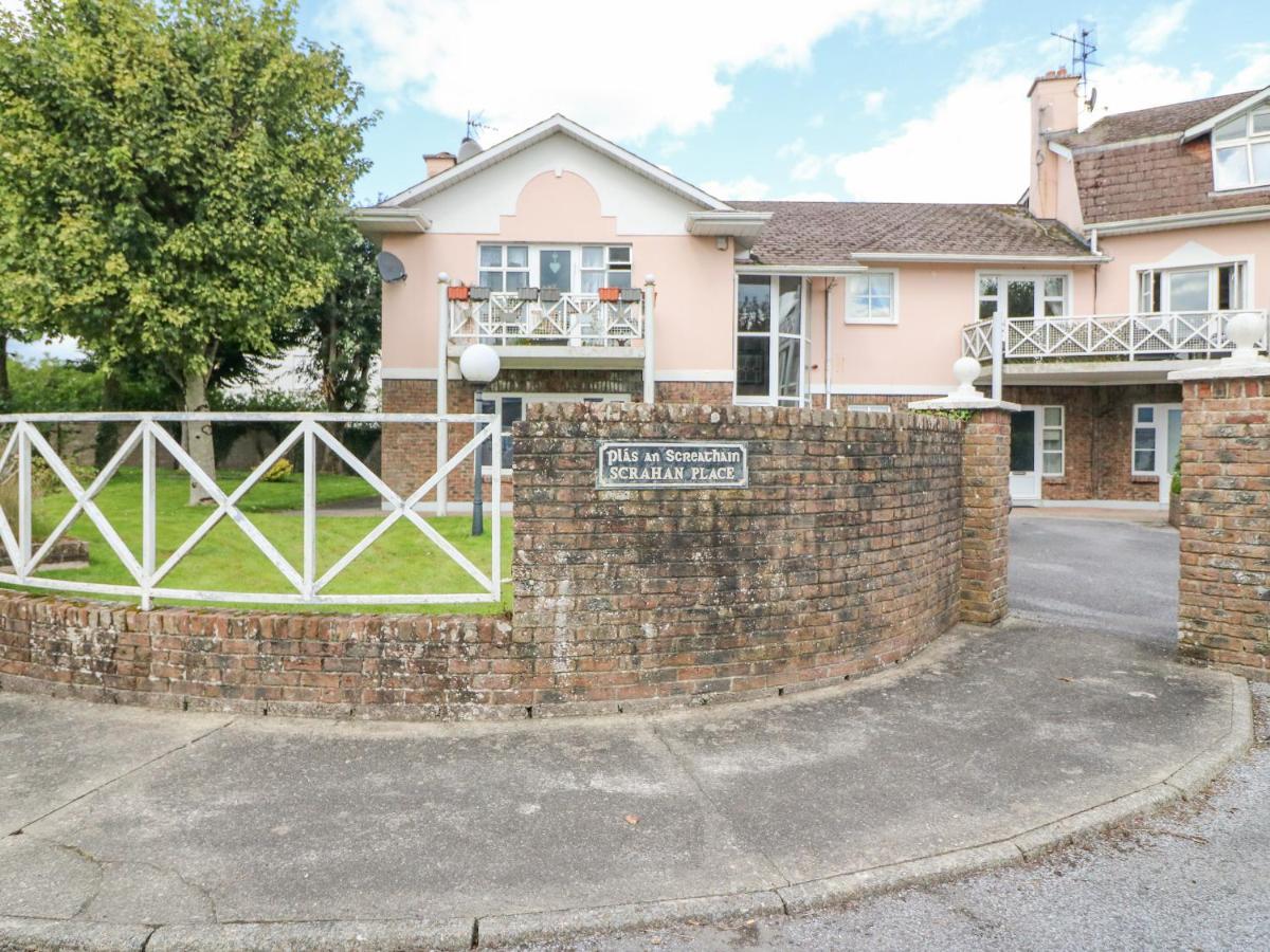 8 Scrahan Place Killarney Exterior photo