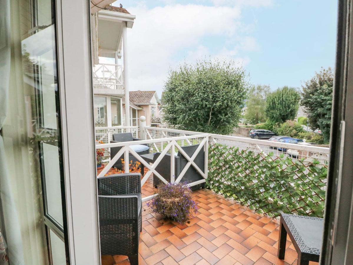 8 Scrahan Place Killarney Exterior photo