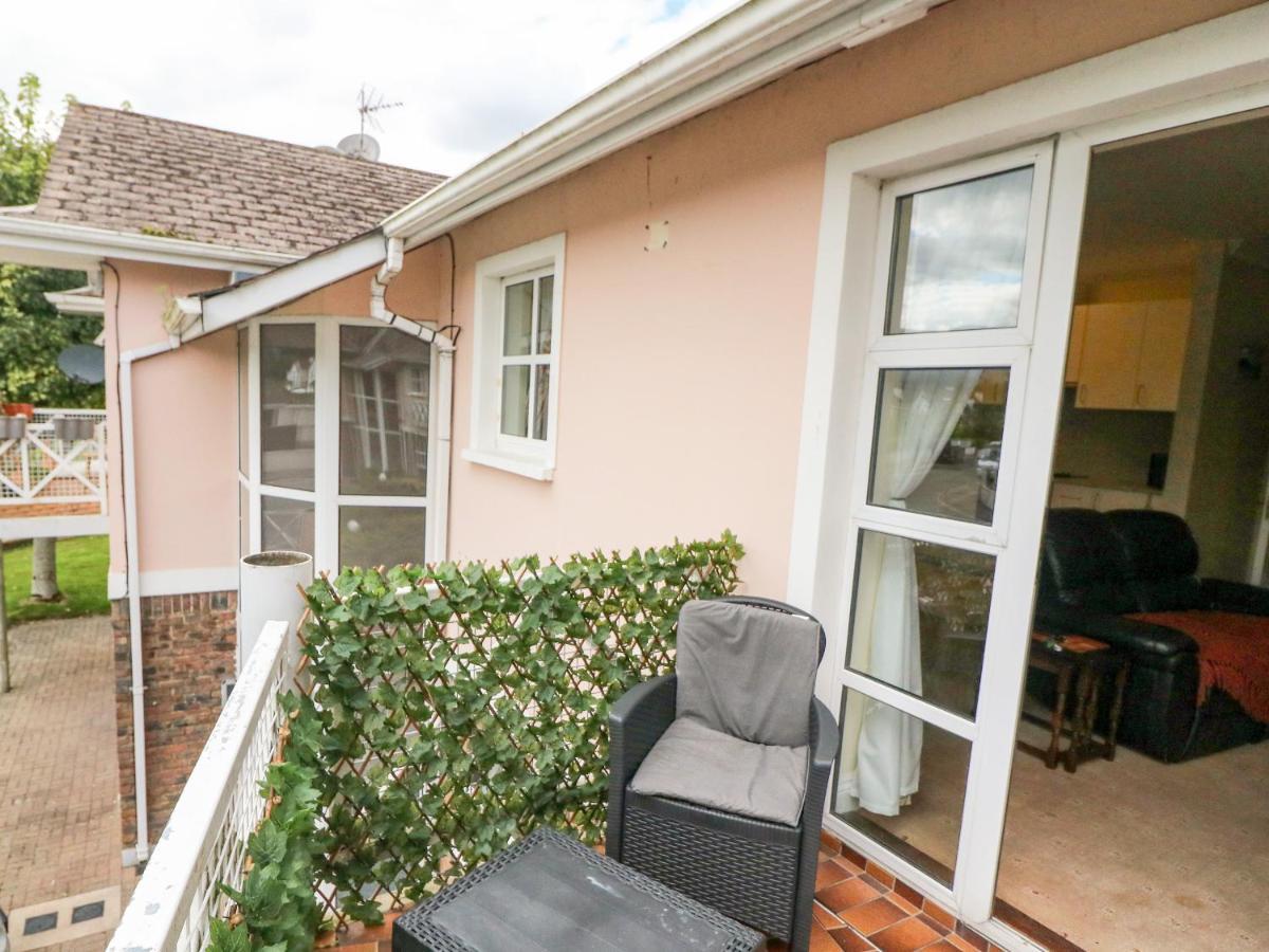 8 Scrahan Place Killarney Exterior photo