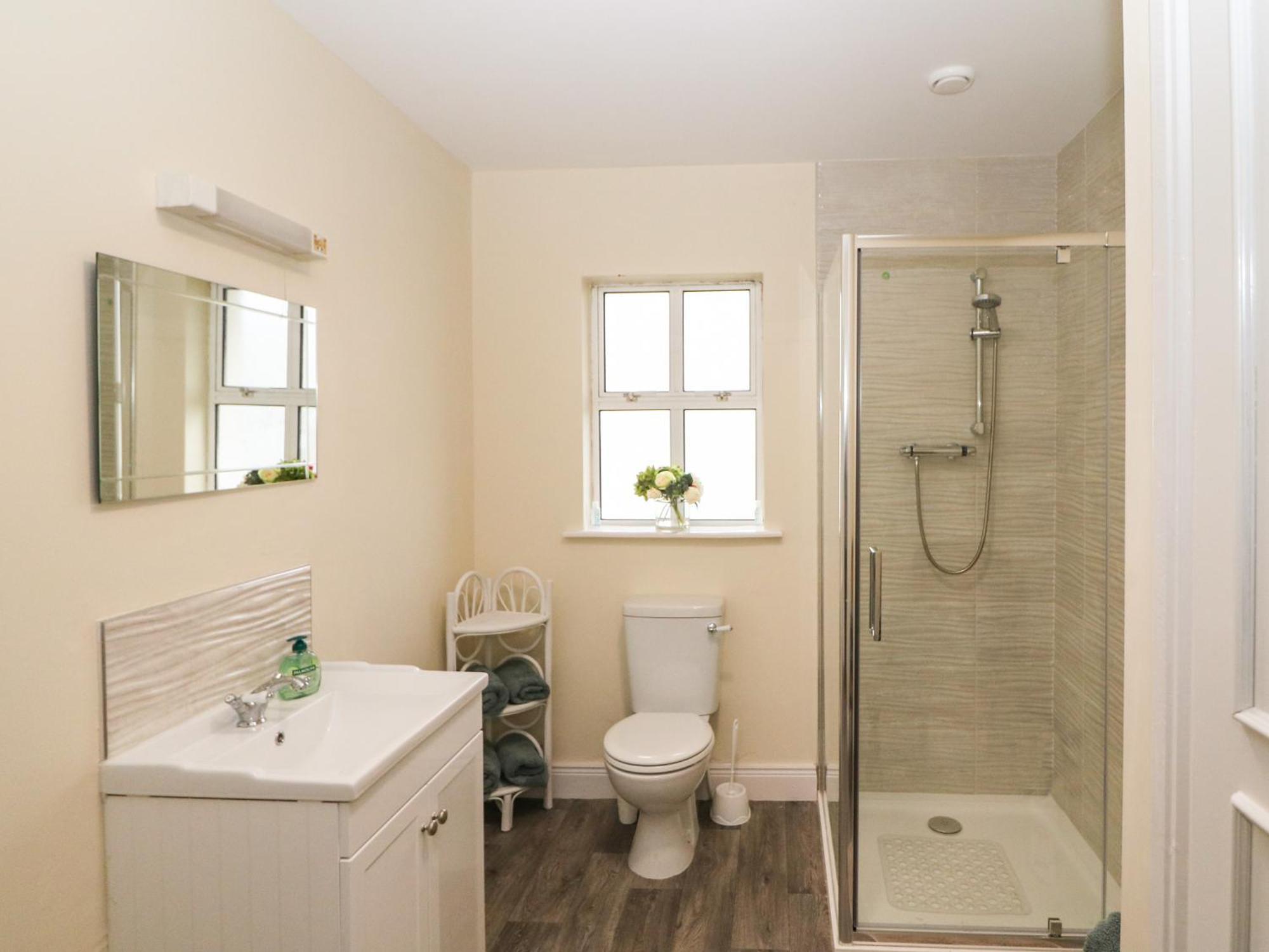 8 Scrahan Place Killarney Exterior photo