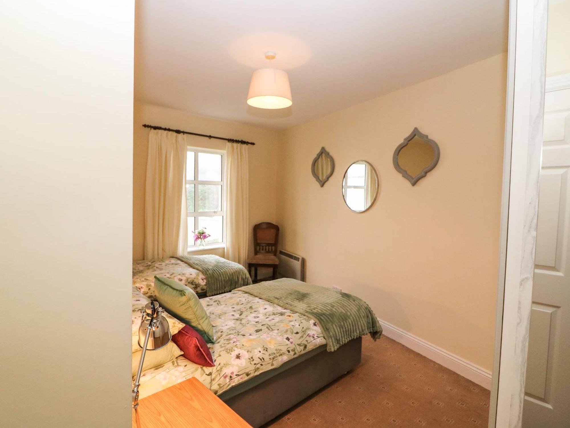 8 Scrahan Place Killarney Exterior photo