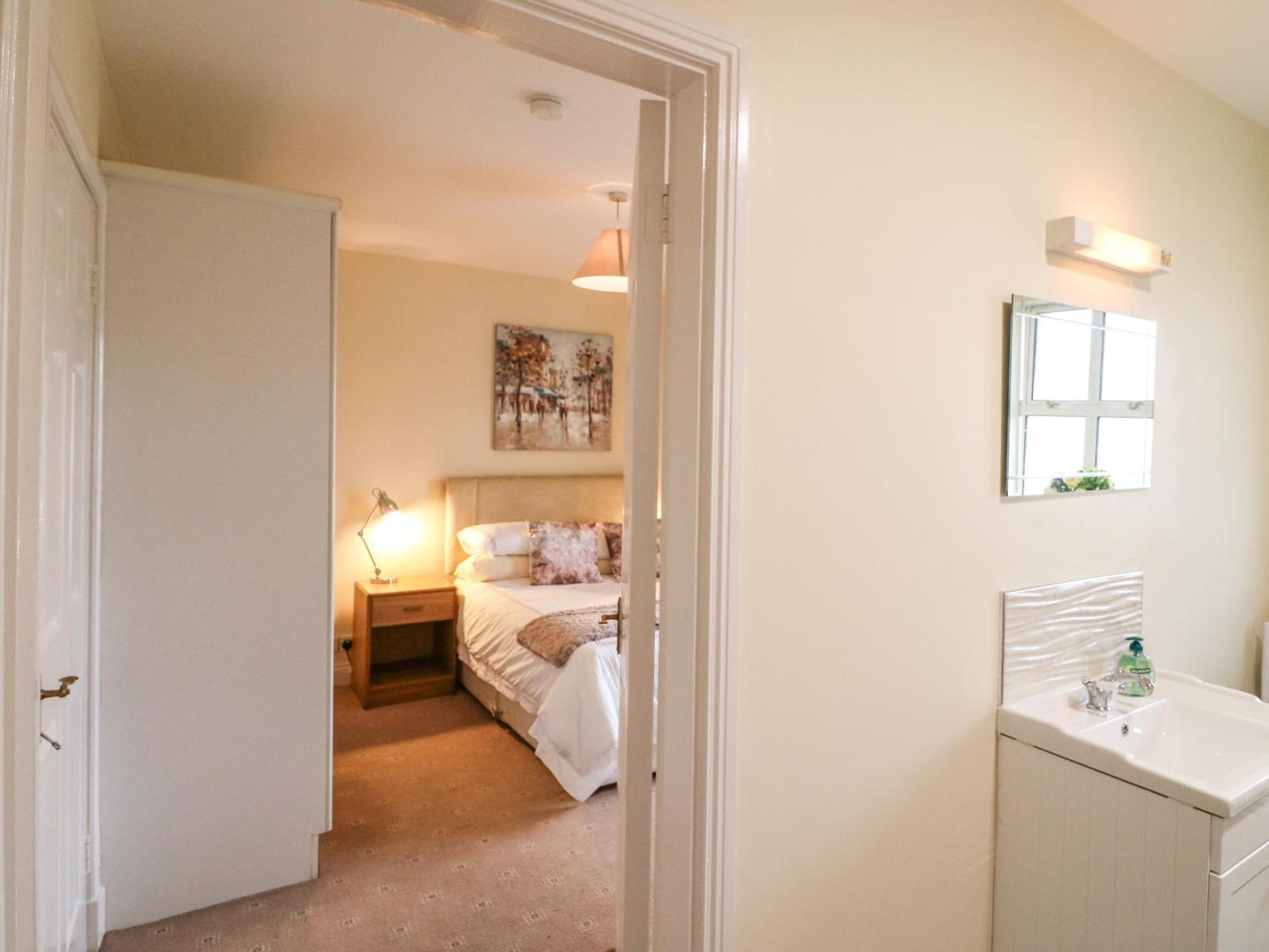 8 Scrahan Place Killarney Exterior photo